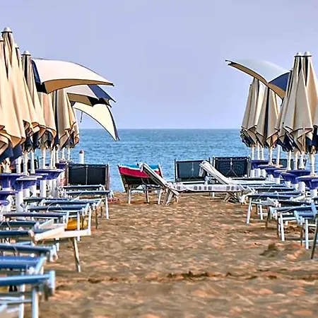 Enjoy Your Vacation In A Peaceful And Quiet With Garden Hotel
