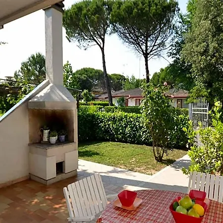 Enjoy Your Vacation In A Peaceful And Quiet With Garden