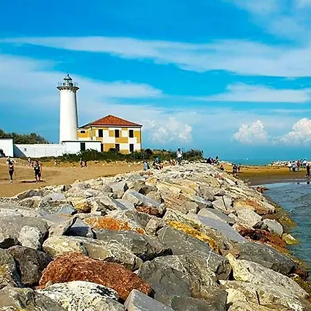 Enjoy Your Vacation In A Peaceful And Quiet With Garden Hotel Bibione